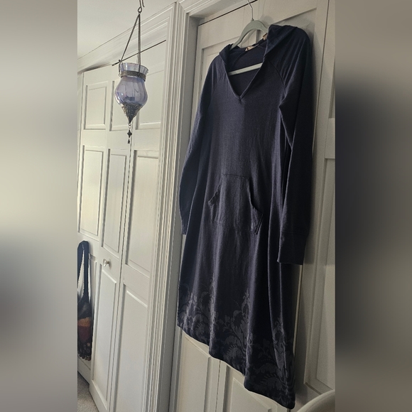 Winter hoodie dress - Picture 5 of 8